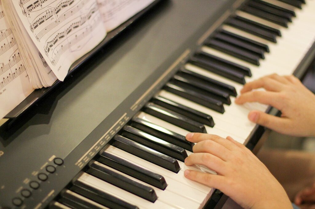 piano, hand, playing piano-3402553.jpg